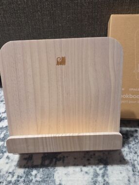 Wooden Cookbook Stand - Natural Wood (Unbranded)